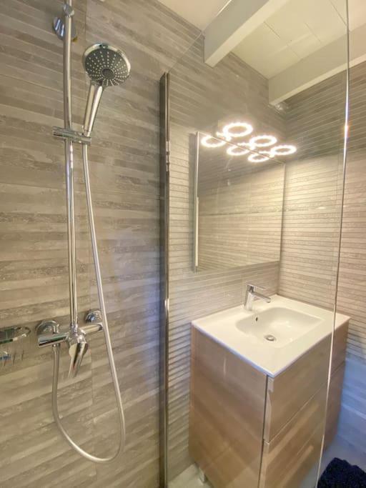 Le 102. 3 Chambres. Terrasse. Parking. Wifi * Cauterets