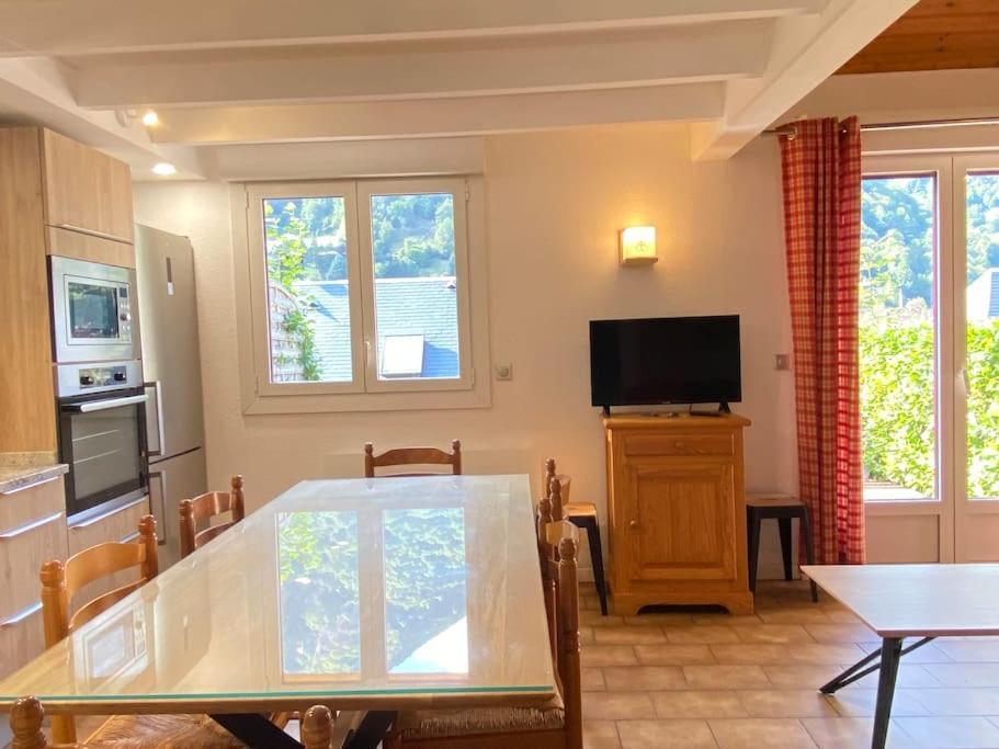 Apartment Le 102. 3 Chambres. Terrasse. Parking. Wifi *